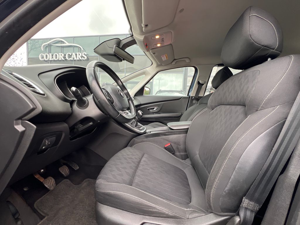 renault-grand-scenic-1-3-tce-116k-servis-zaruka - 7