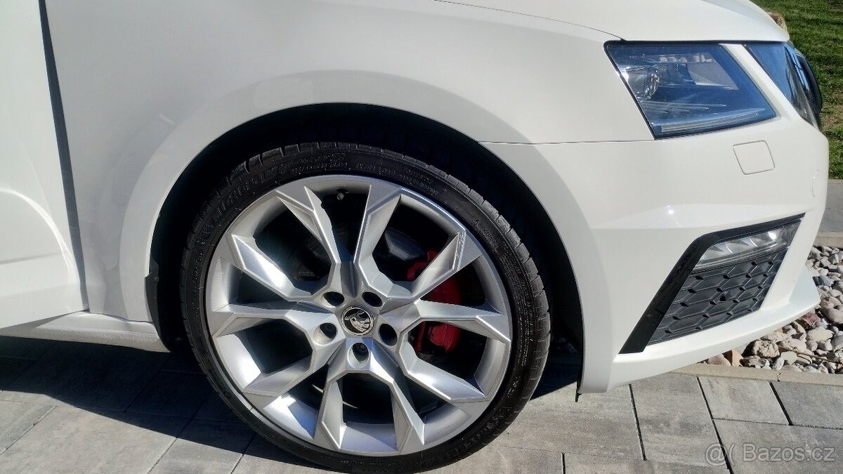 skoda-octavia-2-0-3-rs-tdi-135kw-dsg-4x4 - 7