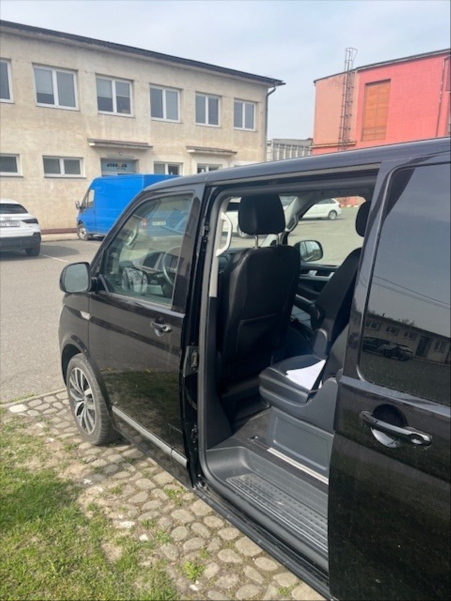 volkswagen-multivan-2-0-tdi-150kw-dsg-4motion - 5