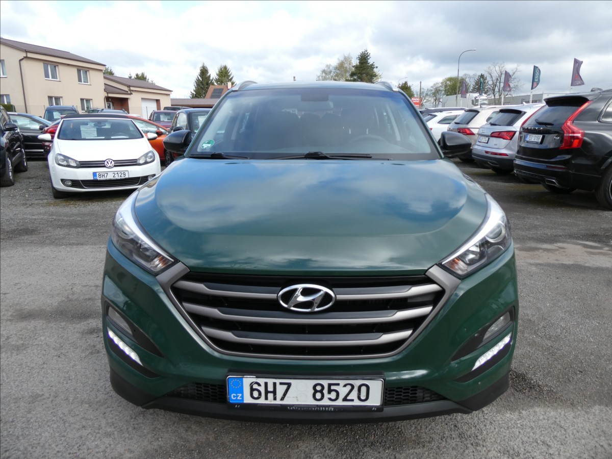 hyundai-tucson-2-0-crdi-100kw-awd-2x-kola-cr - 1