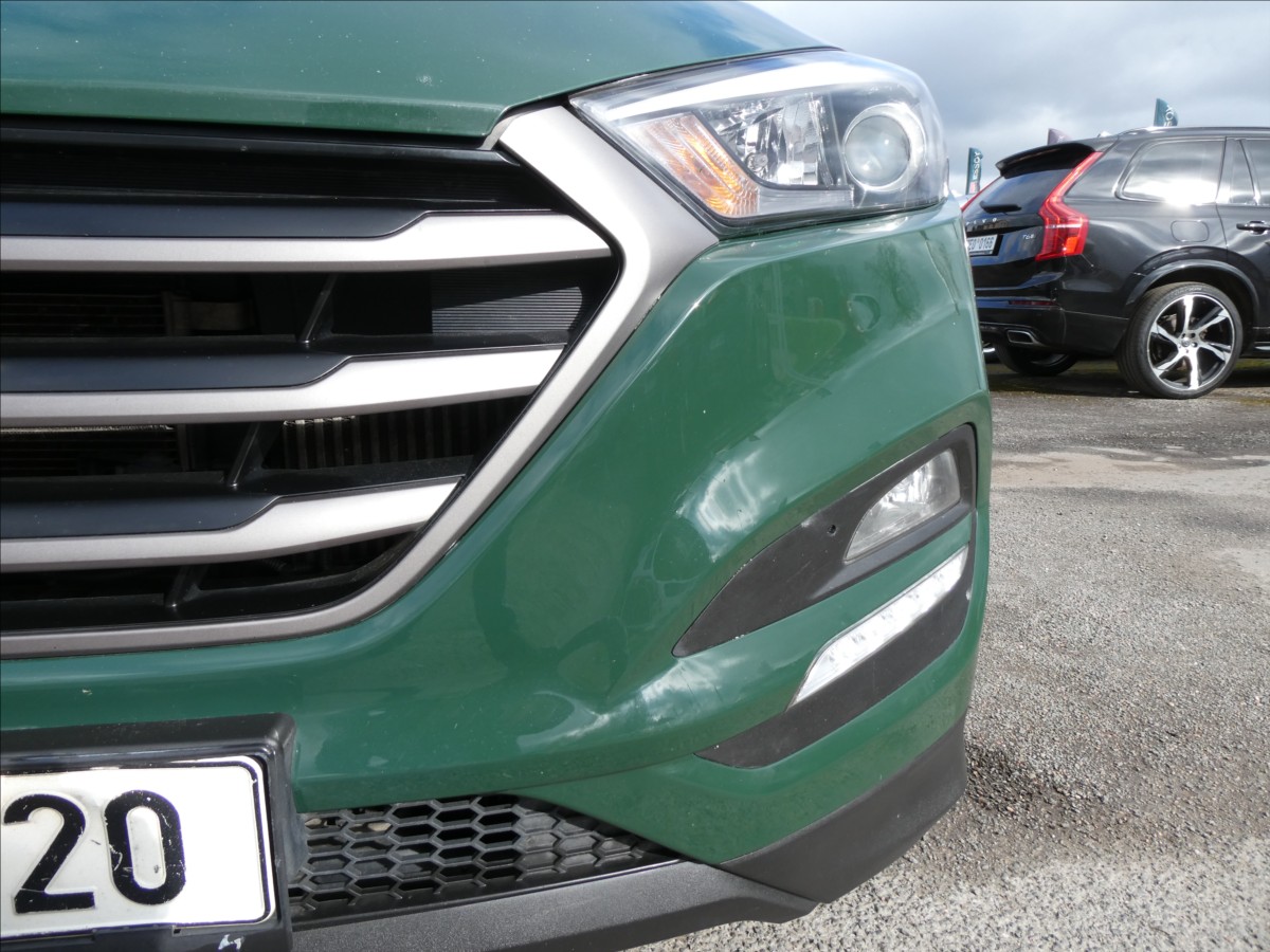 hyundai-tucson-2-0-crdi-100kw-awd-2x-kola-cr - 3