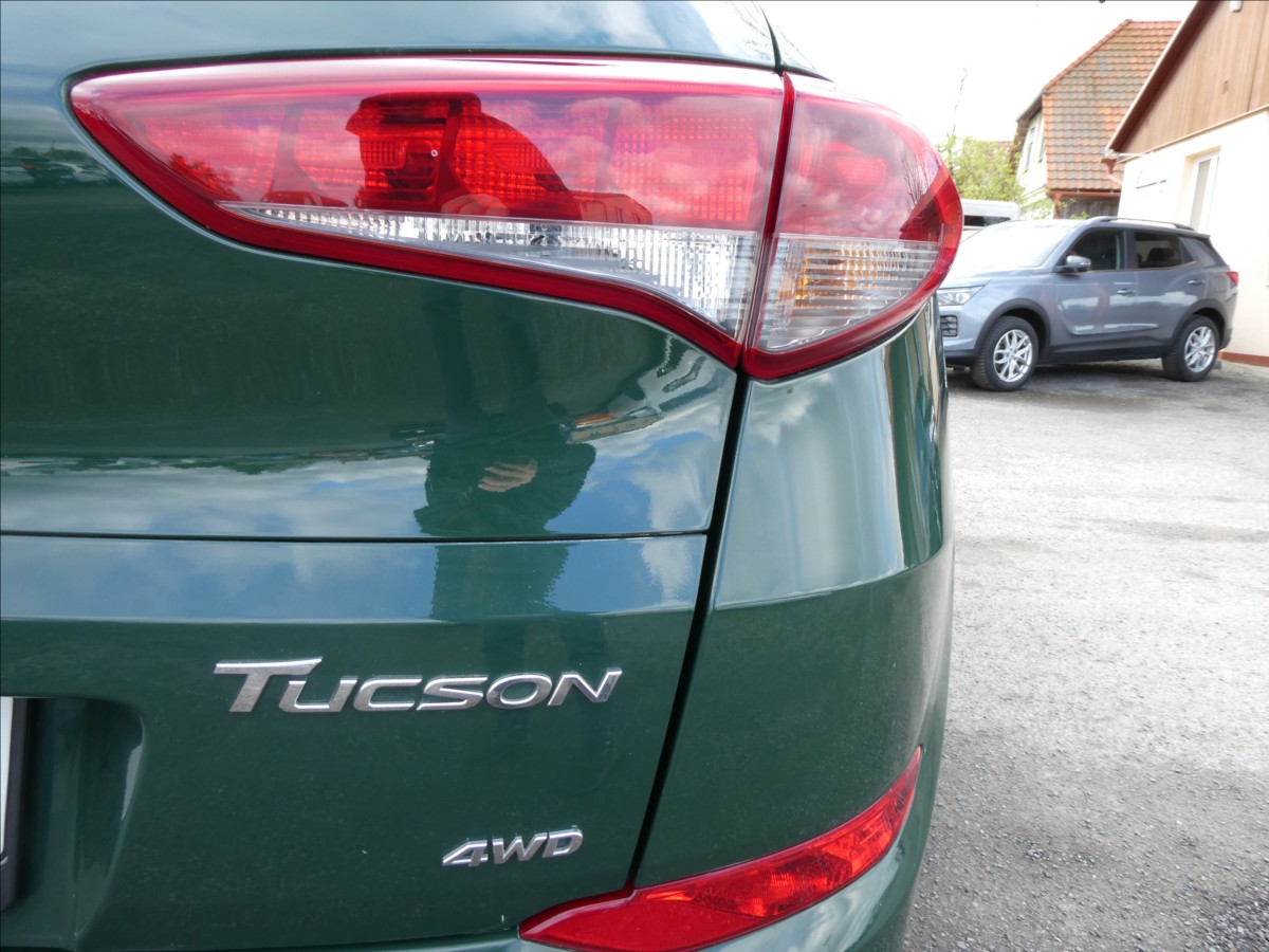 hyundai-tucson-2-0-crdi-100kw-awd-2x-kola-cr - 9