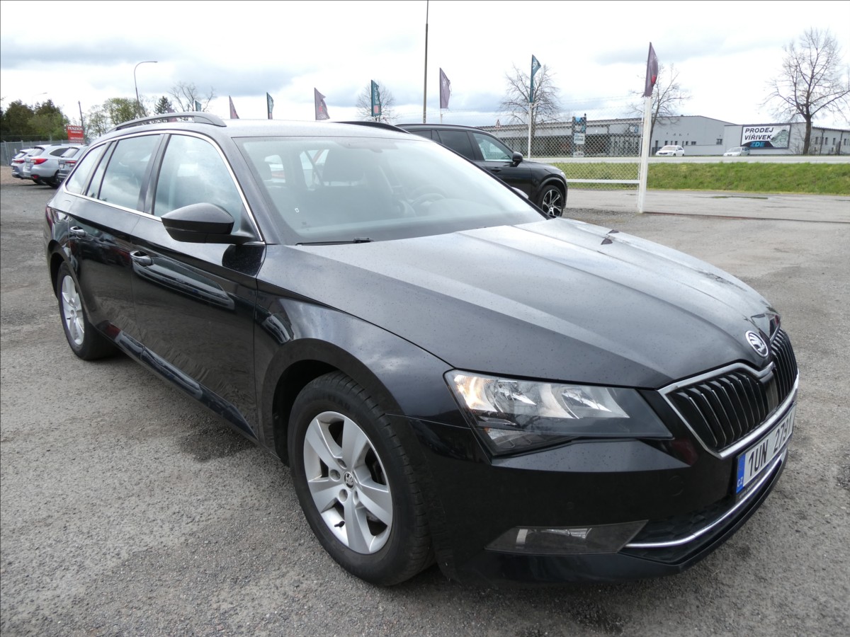 Škoda Superb 1,6 TDi 88kW DPH 2x kola