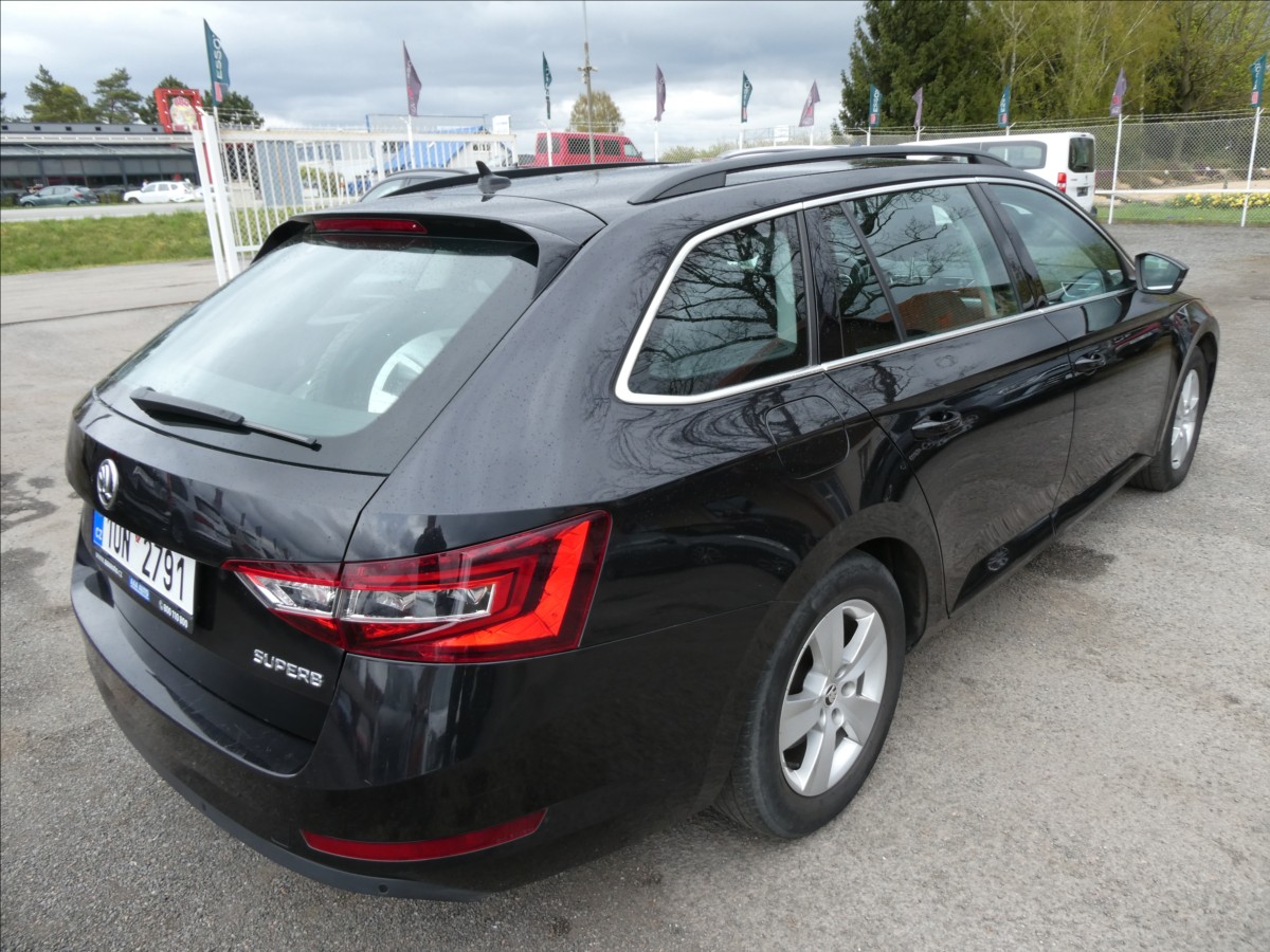 skoda-superb-1-6-tdi-88kw-dph-2x-kola - 8