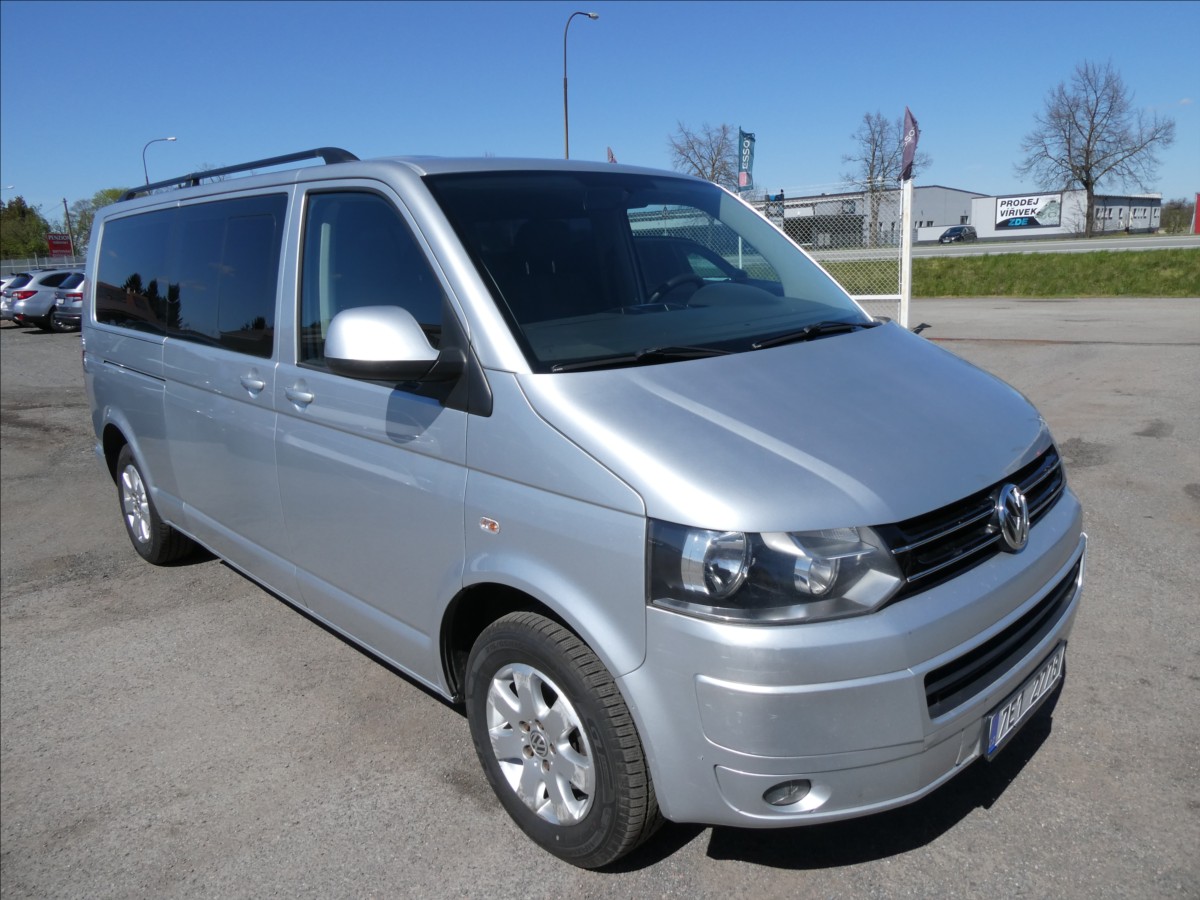 Volkswagen Caravelle 2,0 TDi103kW 9.míst,závěs,LONG