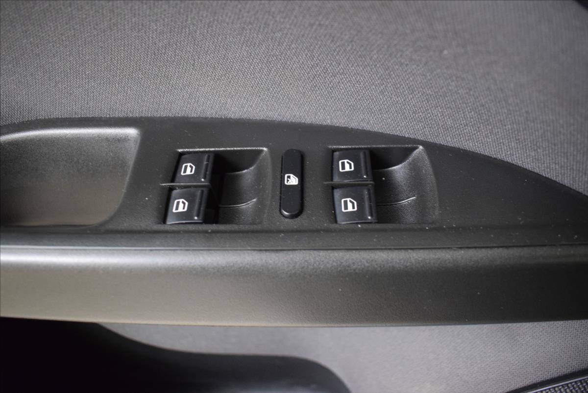 seat-altea-1-4-tsi-xl-po-servisu-super-stav - 9