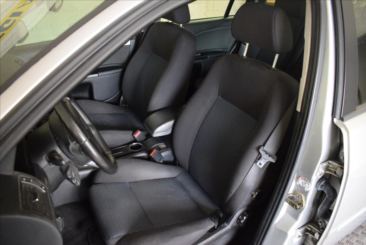 ford-mondeo-1-8-i - 8