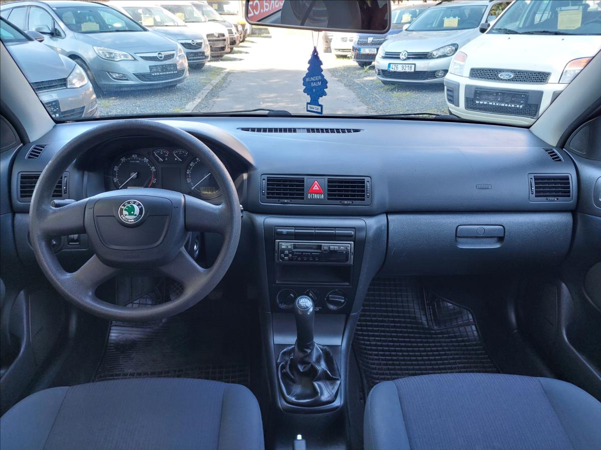 skoda-octavia-1-6-i-tour-odpocet-dph - 9