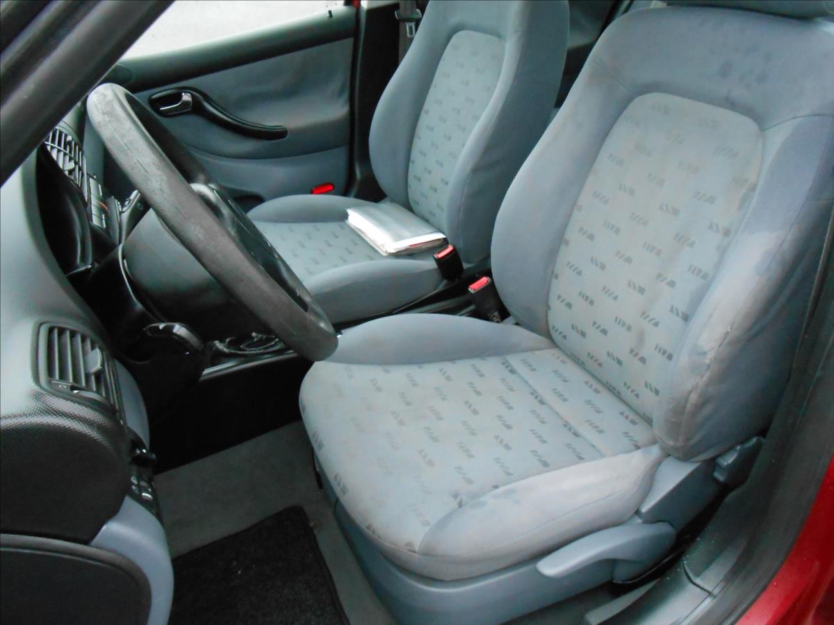 seat-leon-1-4-i-16v-55-kw-klima-serviska - 7