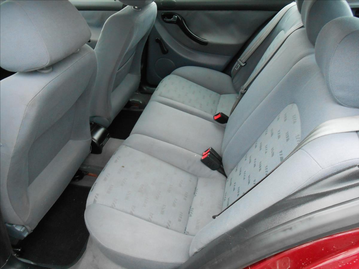 seat-leon-1-4-i-16v-55-kw-klima-serviska - 8