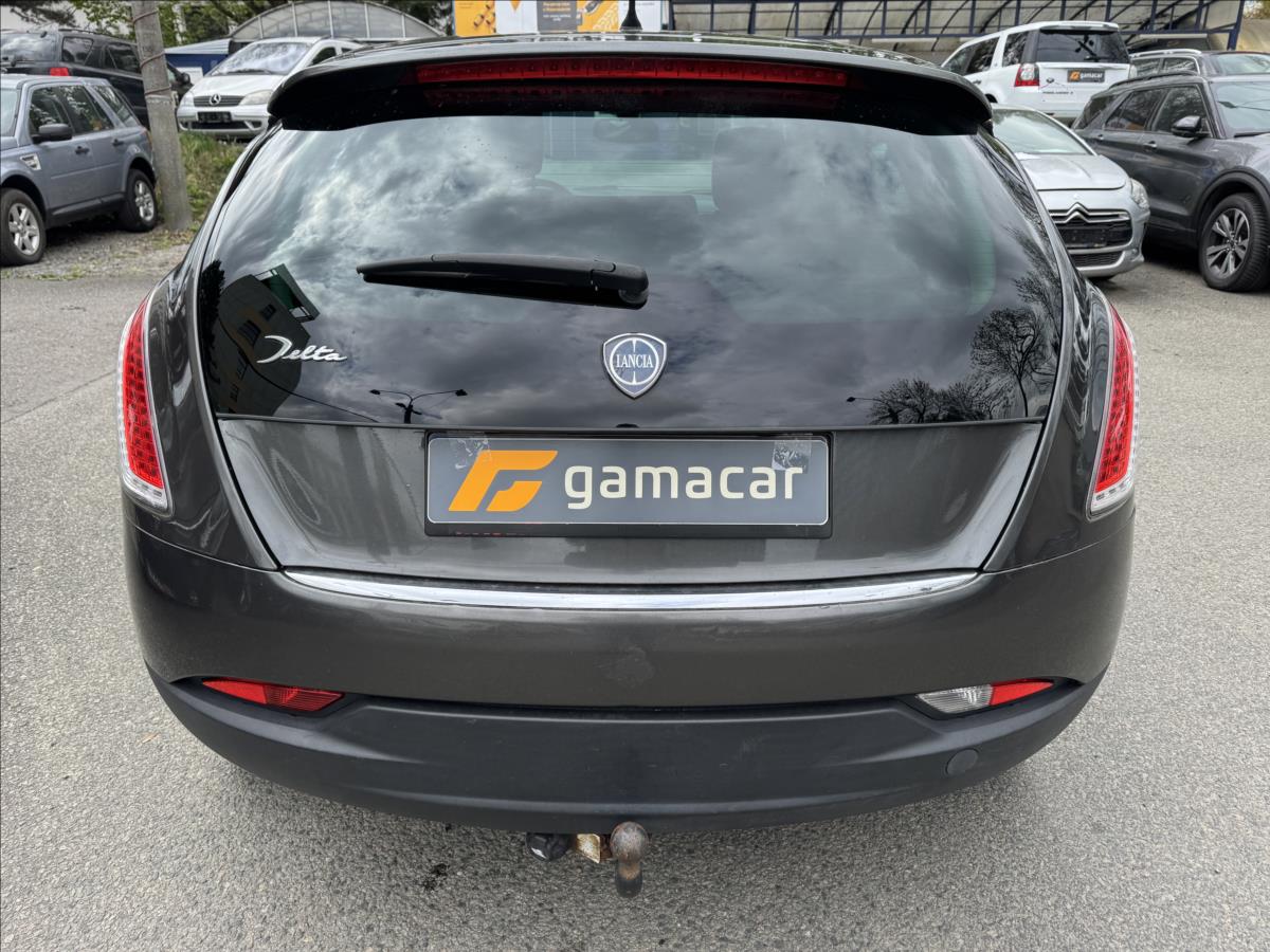 lancia-delta-2-0-2-0jtd-121kw - 8