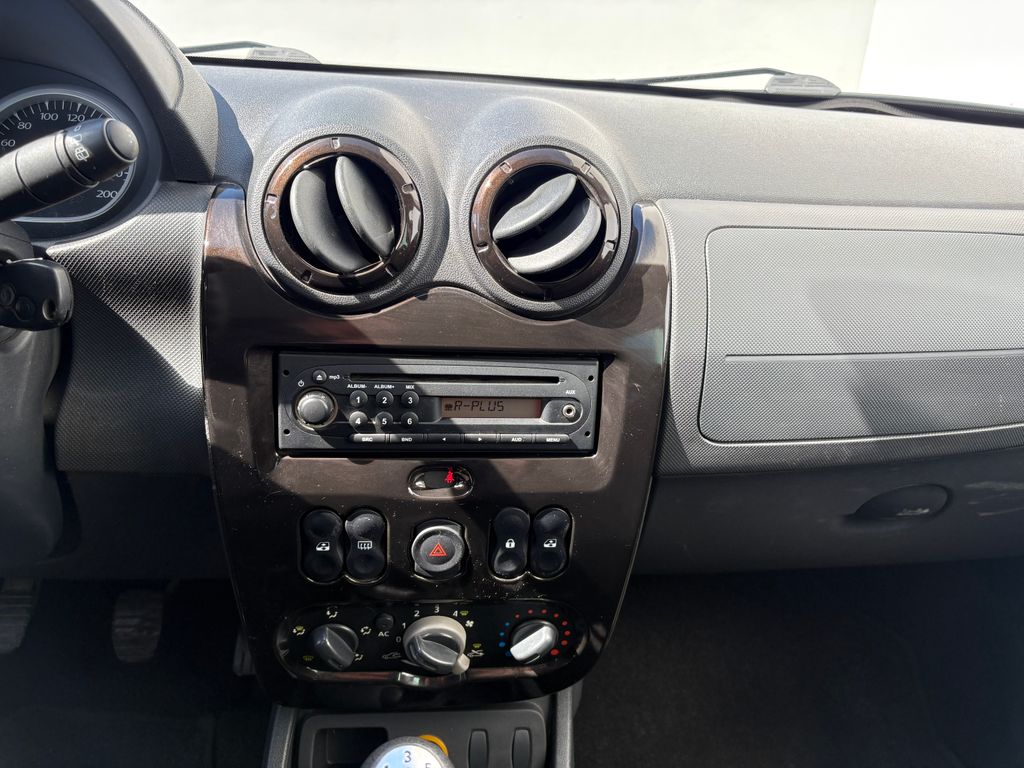 dacia-duster-1-6i-77kw-klima-tazne - 9