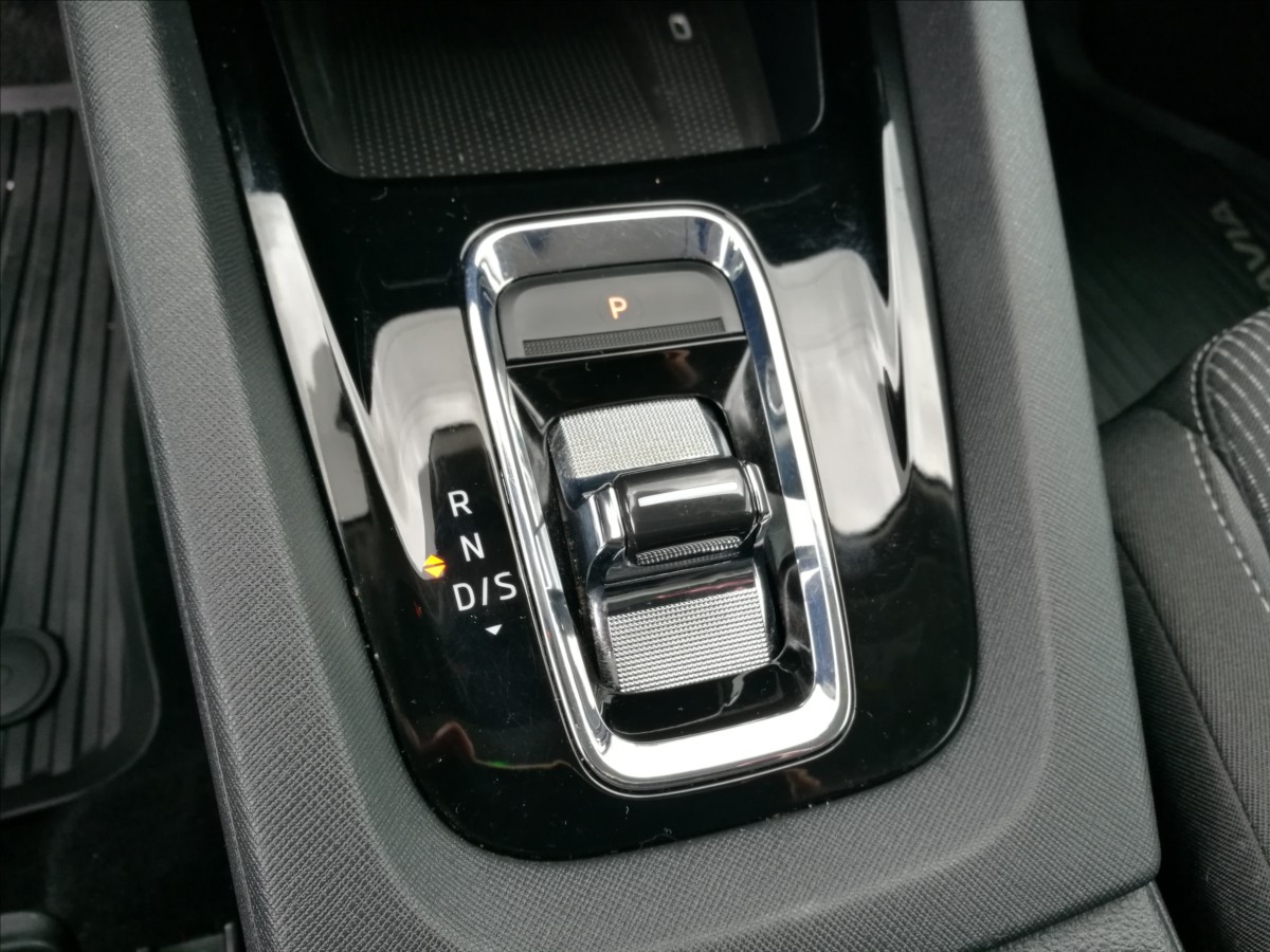 skoda-octavia-2-0-tdi-dsg-1-majitel - 7