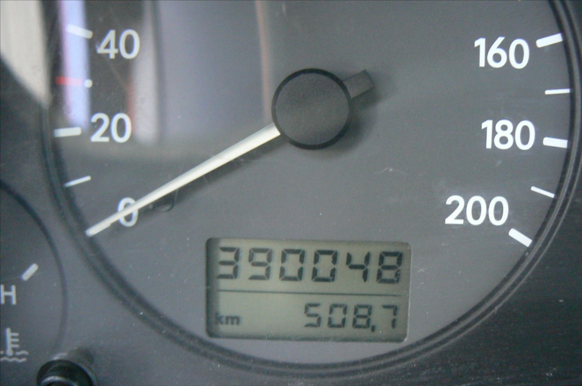 volkswagen-sharan-1-9-tdi-7-mist-eko-uhrazeno - 3