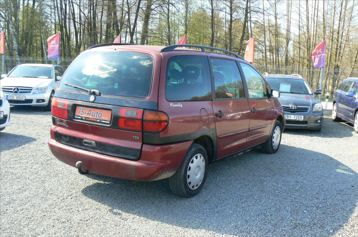 volkswagen-sharan-1-9-tdi-7-mist-eko-uhrazeno - 4