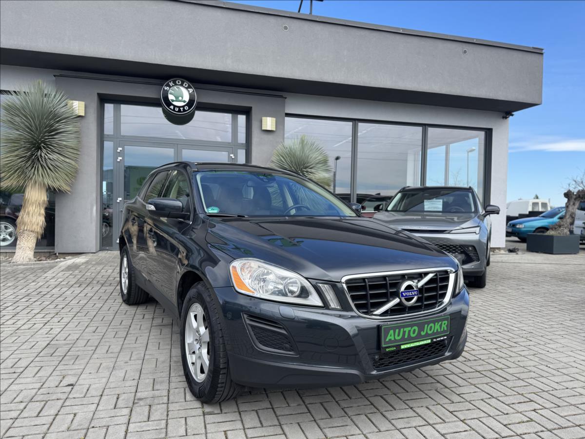 volvo-xc60-2-4-d4-120kw-automat-awd-momentum-2-majitel-navi-alu - 2