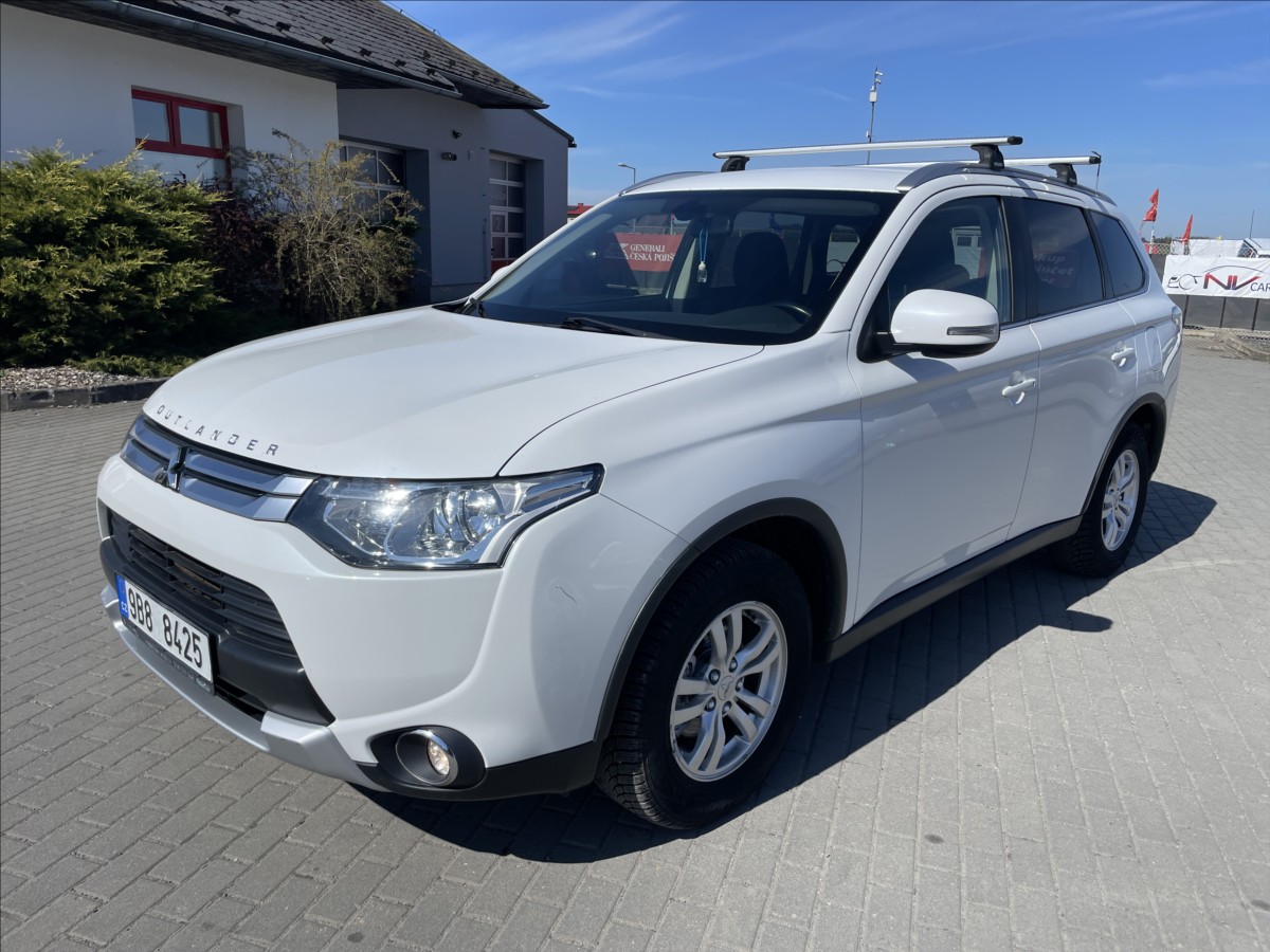 Mitsubishi Outlander 2,3 DI-D 110kW 4WD Tažné CZauto 1majitel