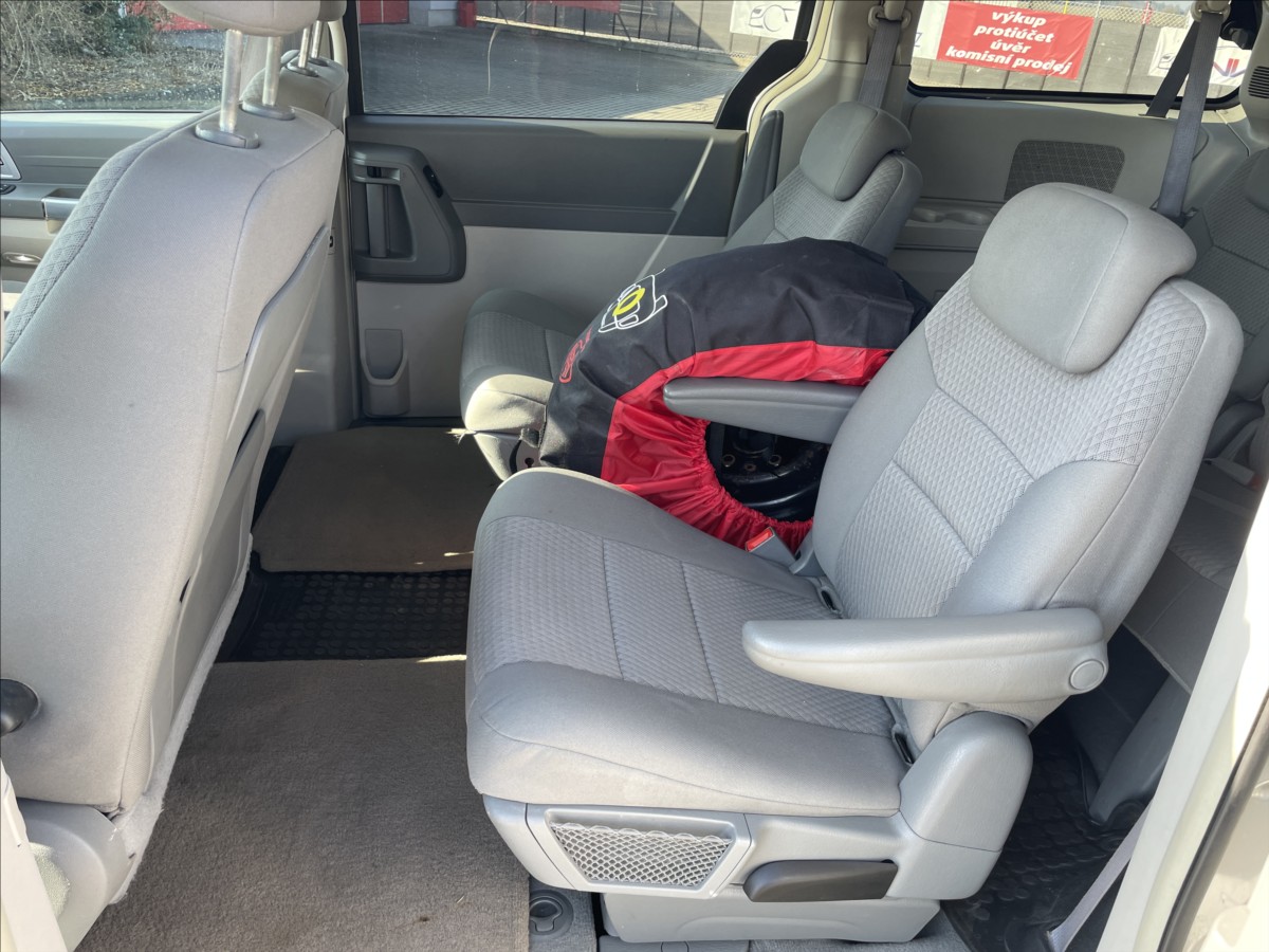 chrysler-town-country-3-8-i-v6-rt-lpg-automat-7mist-tazne - 8