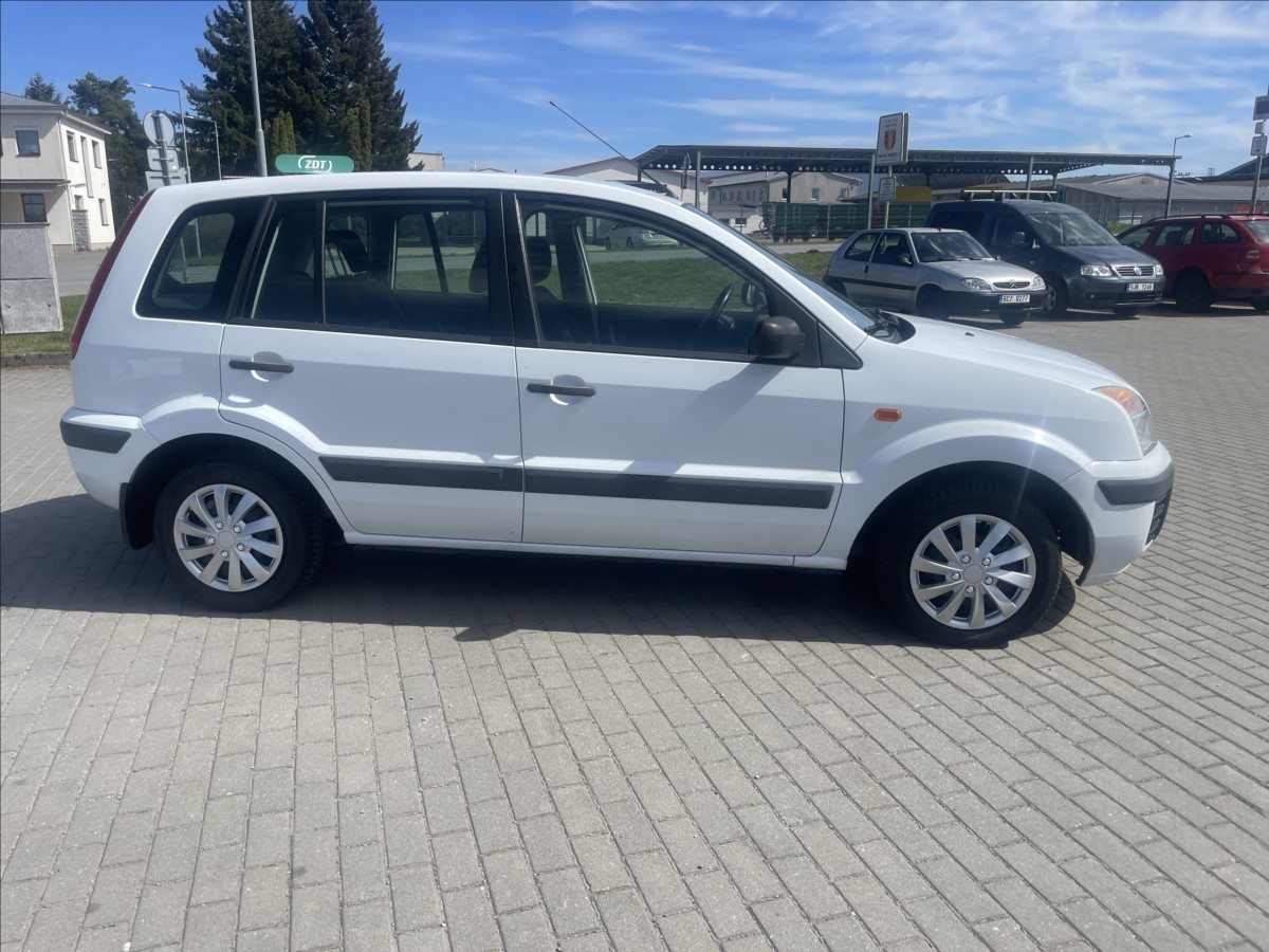 ford-fusion-1-4-i-59kw-klima-po-stk - 4