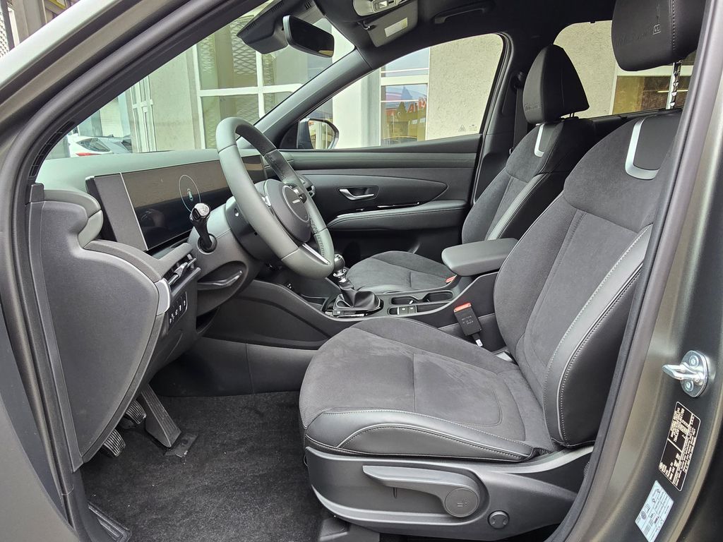 hyundai-tucson-1-6t-gdi-mt-20-years - 8