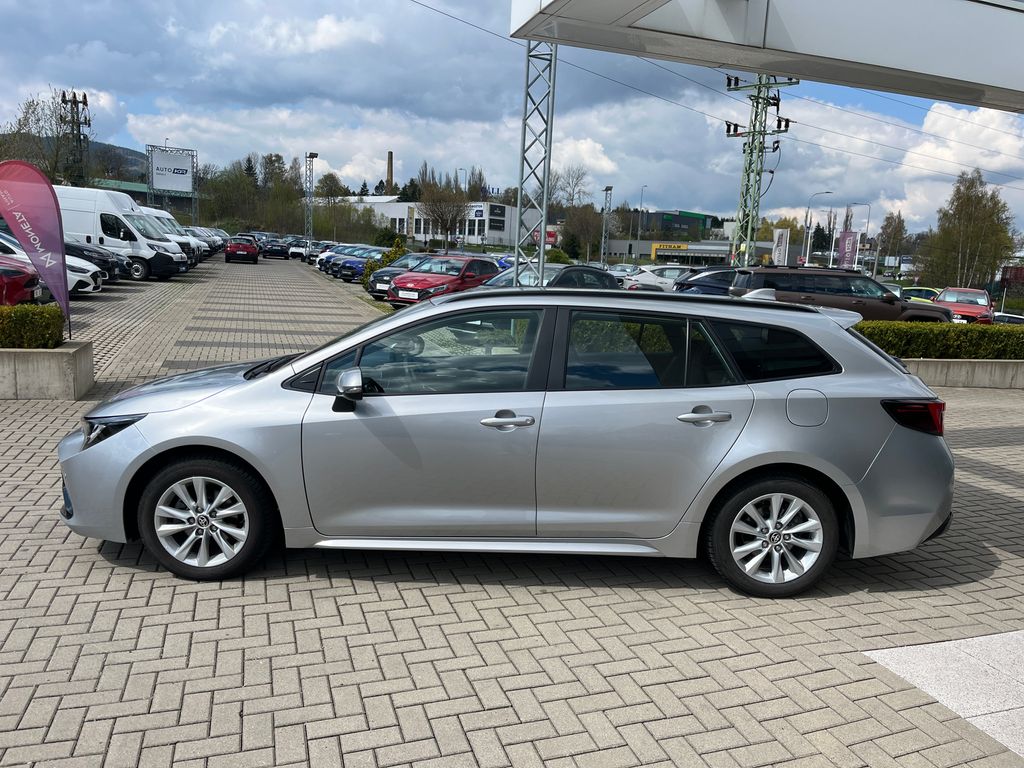 toyota-corolla-1-8-hybrid-e-cvt-comfort-tech - 2