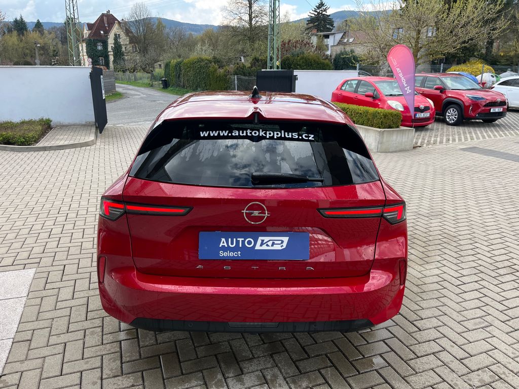 opel-astra-1-2-turbo-110k-man6-edition-st - 4