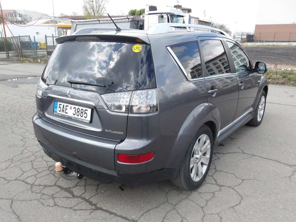 mitsubishi-outlander-2-3i-lpg-benzin-automat - 9