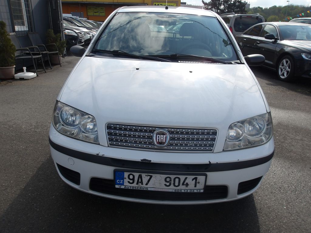 fiat-punto-1-4i-cr-1-majitelka - 3