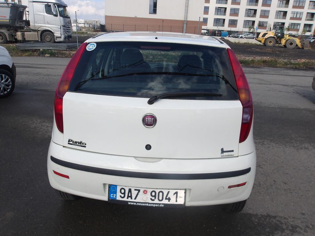fiat-punto-1-4i-cr-1-majitelka - 8