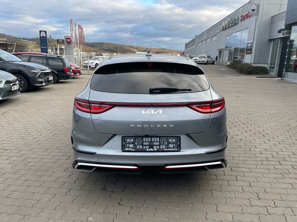 kia-pro-ceed-1-5-t-gdi-gpf-7dct-gt-line-plu - 5