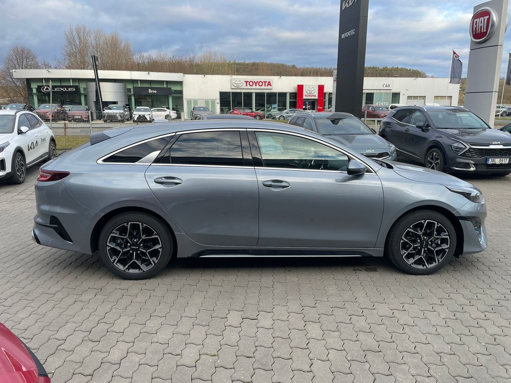 kia-pro-ceed-1-5-t-gdi-gpf-7dct-gt-line-plu - 7