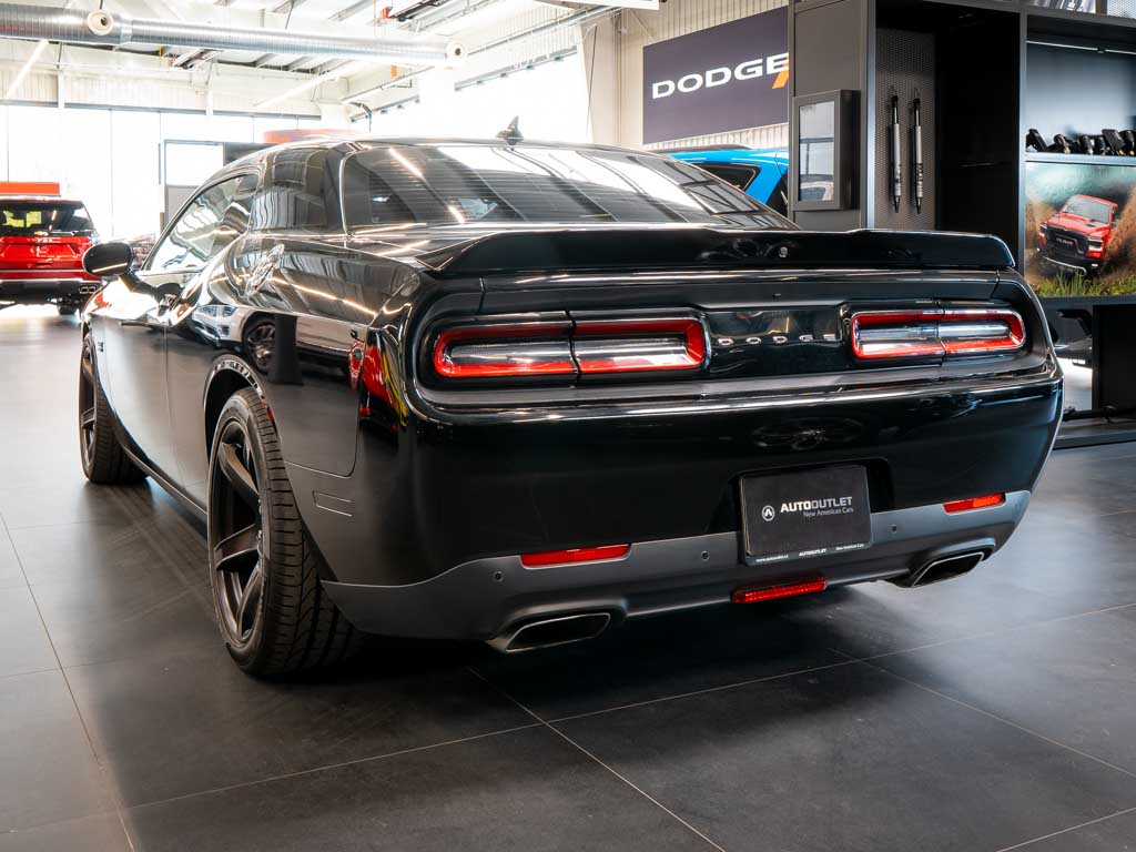 dodge-challenger-6-4-v8-srt-hemi - 2