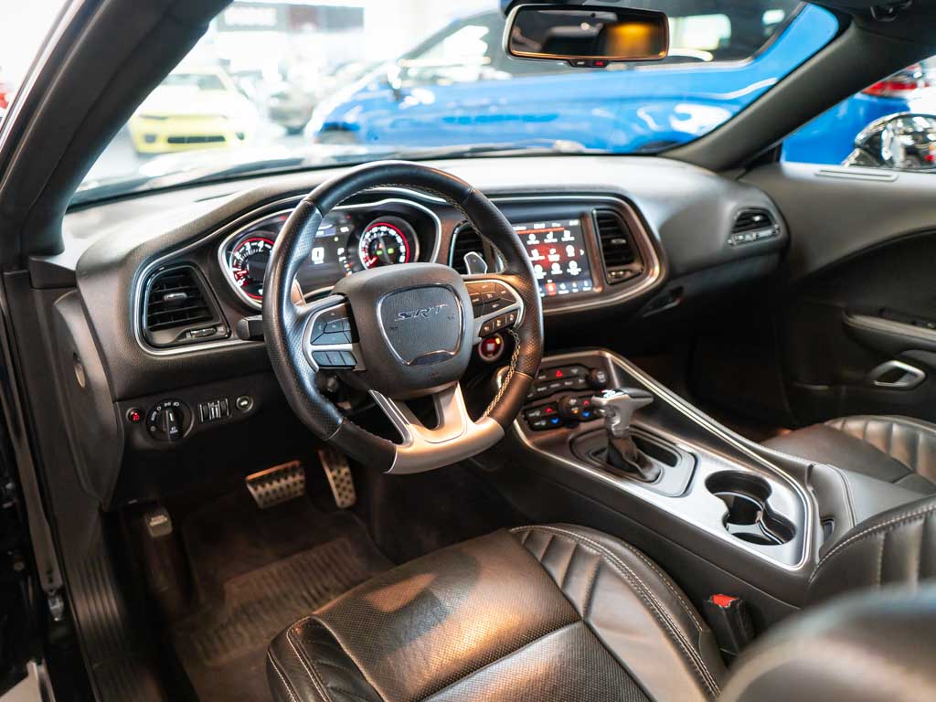 dodge-challenger-6-4-v8-srt-hemi - 9