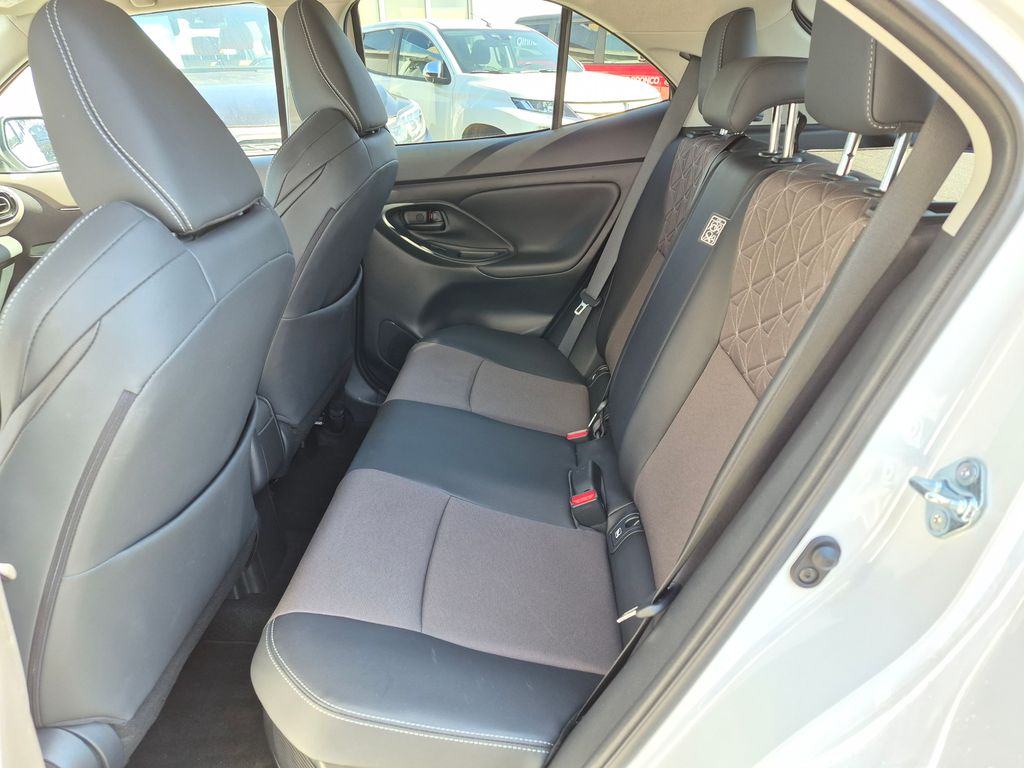 toyota-yaris-cross-1-5-hev-executive - 5