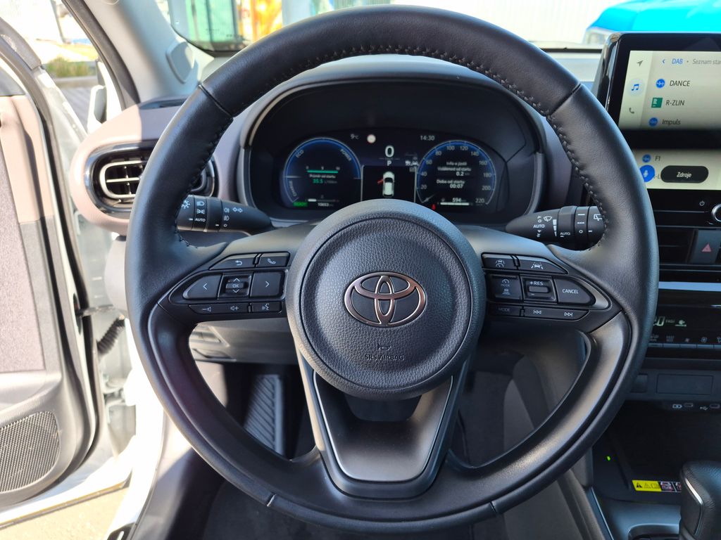 toyota-yaris-cross-1-5-hev-executive - 7