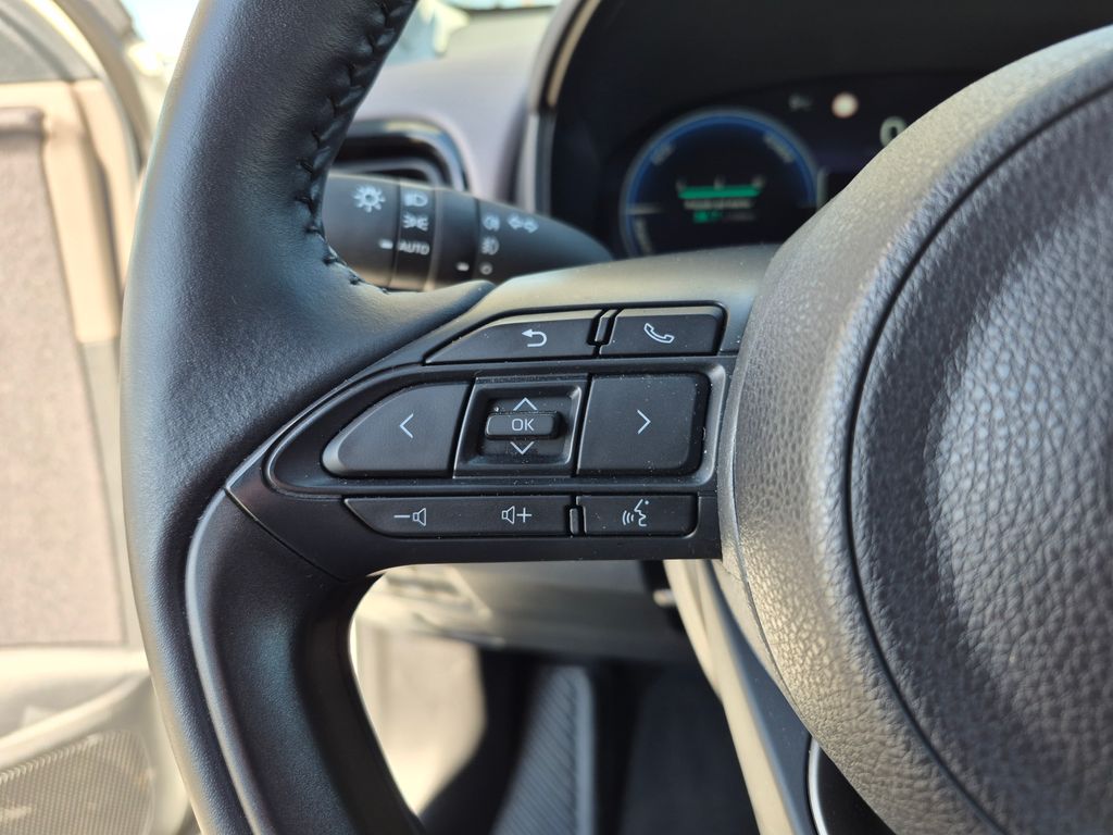 toyota-yaris-cross-1-5-hev-executive - 9