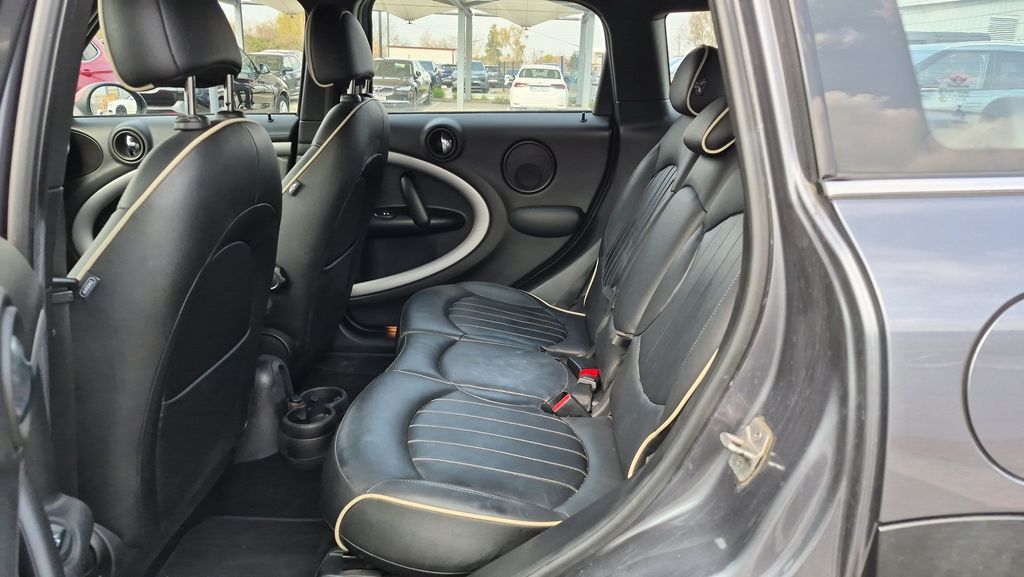 mini-countryman-2-0-sd-all4 - 9