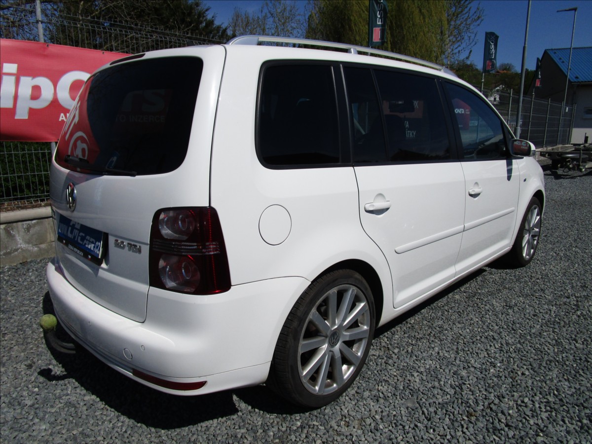volkswagen-touran-2-0tdi-dsg-highline-7-mist - 3