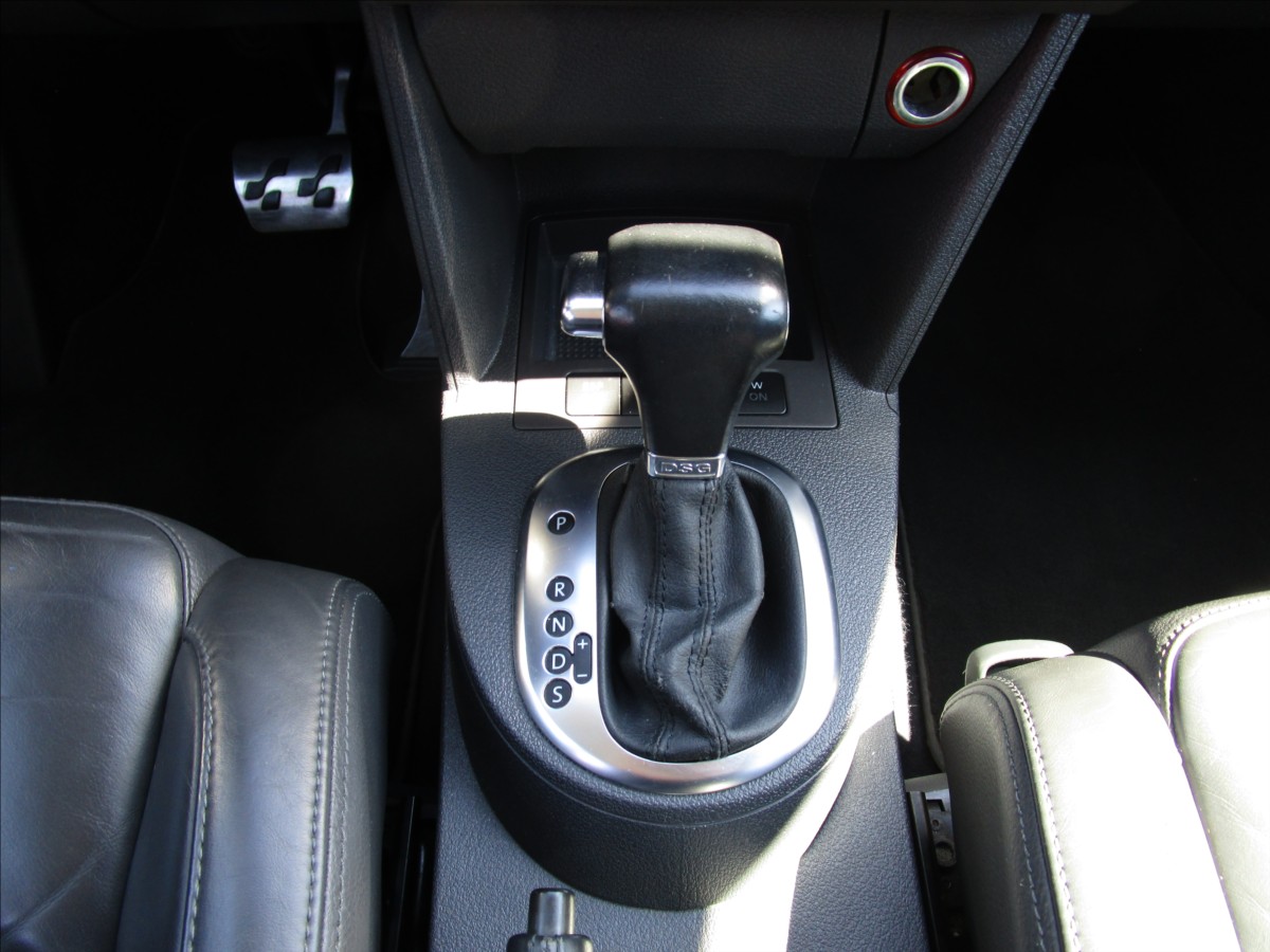 volkswagen-touran-2-0tdi-dsg-highline-7-mist - 9