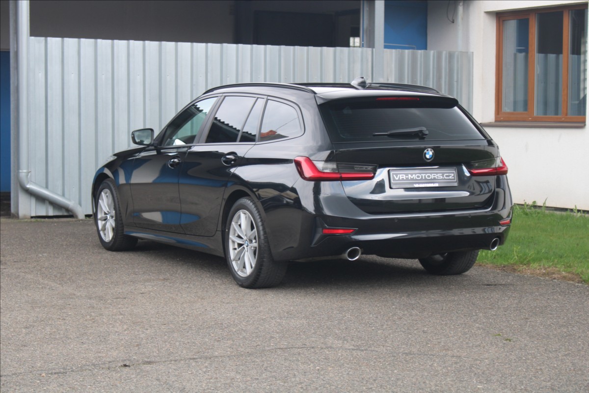 bmw-rada-3-320d-xdrivetouring-advantage - 4