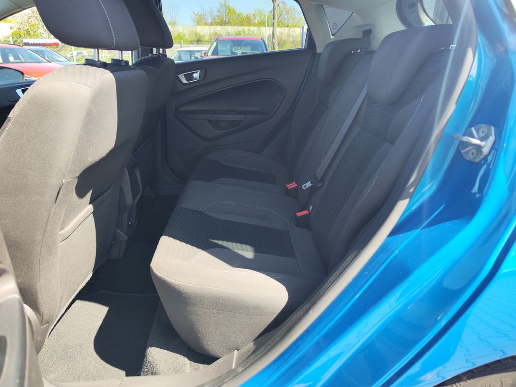 ford-fiesta-1-0-74kw-automat - 9