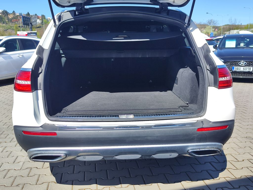 mercedes-benz-tridy-e-e220d-143kw-4matic-all-terrain - 8