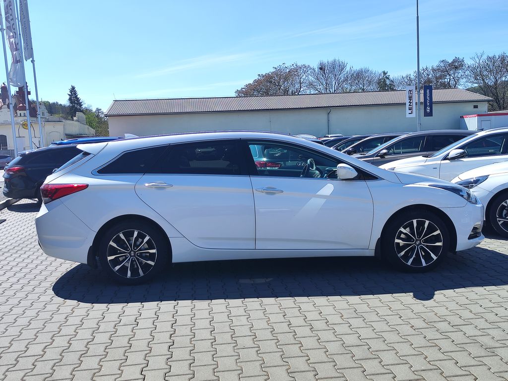 hyundai-i40-1-6-crdi-100kw-success-dct - 3
