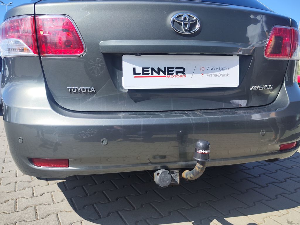 toyota-avensis-2-0-d4-d-93kw-business-navi-cr - 9
