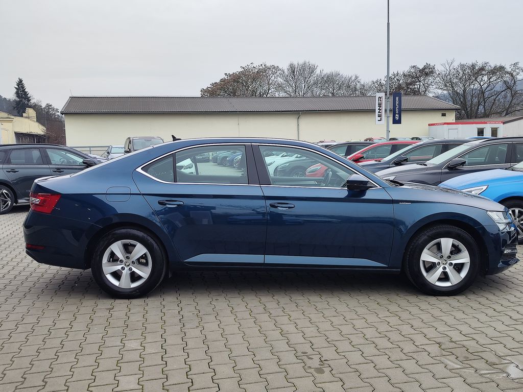 skoda-superb-1-5-tsi-110kw-ambition-dsg - 3
