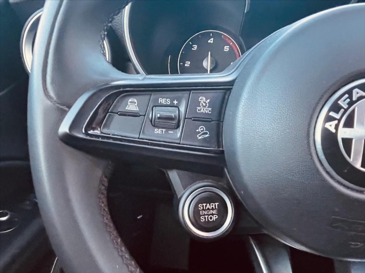 alfa-romeo-stelvio-2-1-jtd - 7