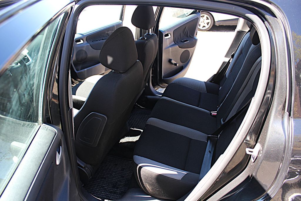 peugeot-207-1-4i-klima - 7
