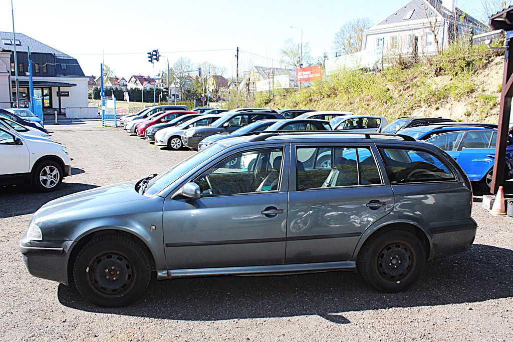 skoda-octavia-kombi-1-9-tdi-66-kw - 4