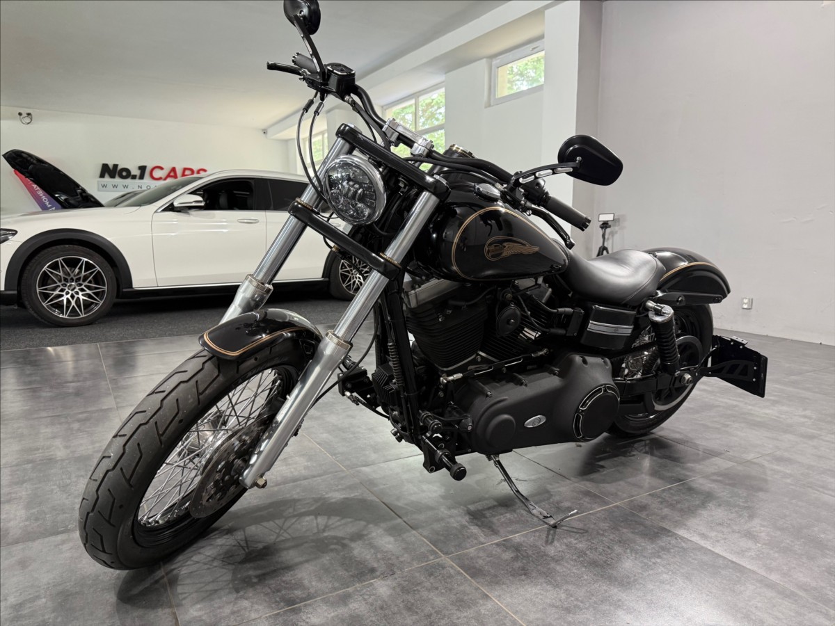 harley-davidson-1-6-street-bob - 1