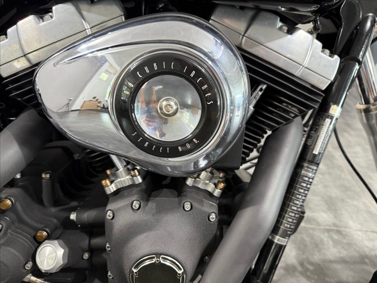 harley-davidson-1-6-street-bob - 9